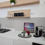 Madama